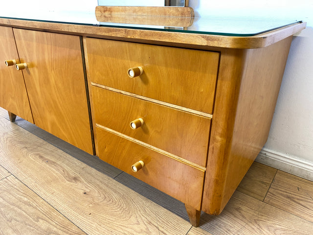 WMK I Stilvolle Mid-Century Spiegelkommode mit Klappbarem Spiegel & Schubladen