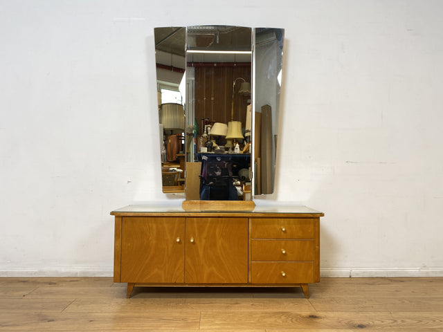WMK I Stilvolle Mid-Century Spiegelkommode mit Klappbarem Spiegel & Schubladen