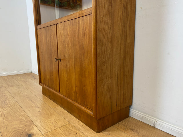 Stilvolle Mid-Century Vitrine aus vollem Holz in Eiche mit Schubladen I Glasvitrine Bücherschrank Büchervitrine Highboard Schrank Geschirrschrank Vintage 50er 60er I