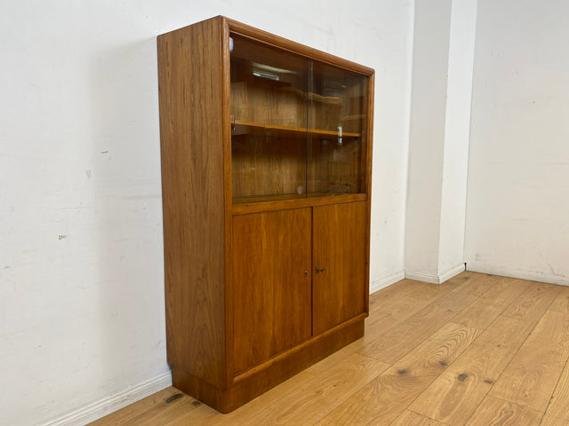Stilvolle Mid-Century Vitrine aus vollem Holz in Eiche mit Schubladen I Glasvitrine Bücherschrank Büchervitrine Highboard Schrank Geschirrschrank Vintage 50er 60er I