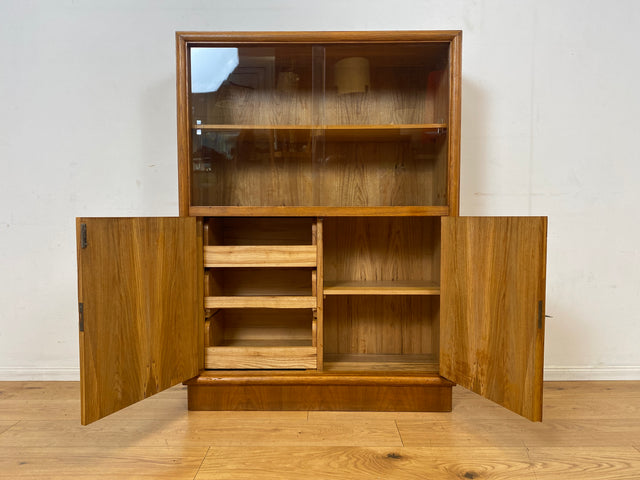 Stilvolle Mid-Century Vitrine aus vollem Holz in Eiche mit Schubladen I Glasvitrine Bücherschrank Büchervitrine Highboard Schrank Geschirrschrank Vintage 50er 60er I