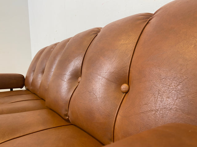 Formschönes und sehr gemütliches modulares 2er Sofa mit gestepptem Kunstleder Bezug I Couch Ledersofa Ledercouch 2-Sitzer Sessel Ledersessel Leder Vintage Retro 70er I
