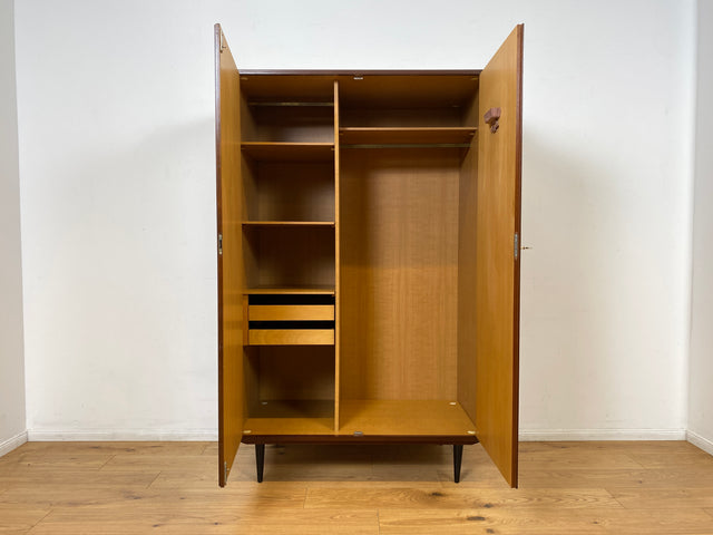 WMK I Perfekt aufgeteilter Mid-Century Kleiderschrank mit Schubladen & Kleiderstange I Schrank Wäscheschrank Schlafzimmerschrank Dielenschrank Garderobe Wardrobe 50er 60er Vintage Berlin Hamburg Köln