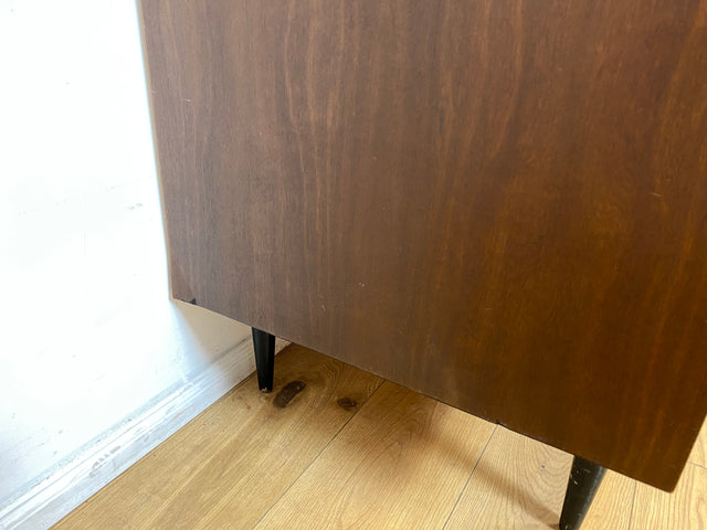 WMK I Perfekt aufgeteilter Mid-Century Kleiderschrank mit Schubladen & Kleiderstange I Schrank Wäscheschrank Schlafzimmerschrank Dielenschrank Garderobe Wardrobe 50er 60er Vintage Berlin Hamburg Köln