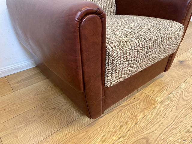 Kultiger Retro Sessel auf Rollen in beigem Wollbezug und Kunstleder Verkleidung I Clubsessel Lesesessel Ledersessel Sitzgarnitur Polstergarnitur Mid-Century 60er 70er I