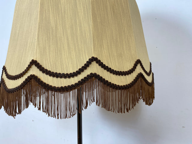 WMK I Besonders schöne Retro Stehlampe mit formschönem Lampenschirm & grandiosem Lampenfuß aus Messing & Holz