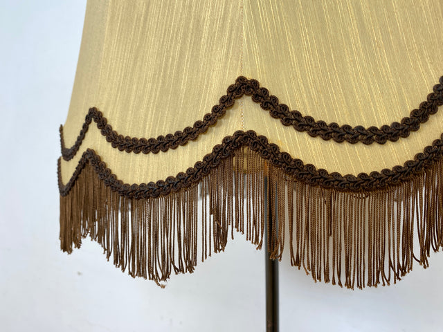 WMK I Besonders schöne Retro Stehlampe mit formschönem Lampenschirm & grandiosem Lampenfuß aus Messing & Holz