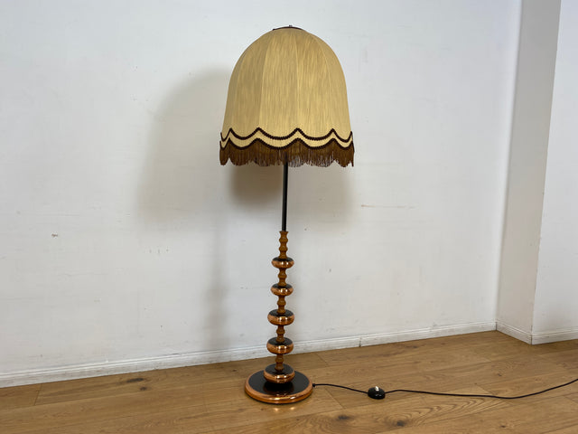 WMK I Besonders schöne Retro Stehlampe mit formschönem Lampenschirm & grandiosem Lampenfuß aus Messing & Holz