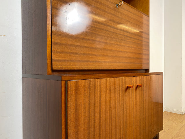 WMK I Eleganter und sehr gut erhaltener Schreibschrank aus 1970