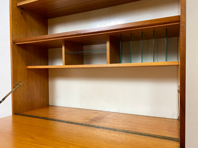 WMK I Eleganter und sehr gut erhaltener Schreibschrank aus 1970