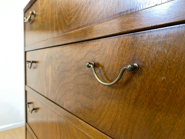 WMK I Hochwertige skandinavische Mid-Century Kommode aus vollem Holz mit 6 Schubladen & Messinggriffen