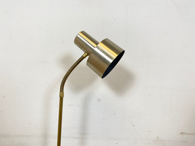 Skandinavische Space Age Stehlampe von Boréns Elektriska in gebürstetem Aluminium mit flex. Schwanenhals