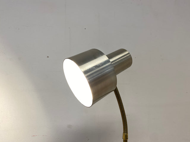 Skandinavische Space Age Stehlampe von Boréns Elektriska in gebürstetem Aluminium mit flex. Schwanenhals