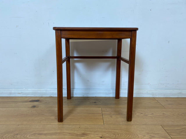 WMK I Edler und gut erhaltener kleiner skandinavischer Mid-Century Beistelltisch in Teakholz I Tisch Ablage Couchtisch Blumentisch Nachttisch Danish Design Vintage 60er Teak I