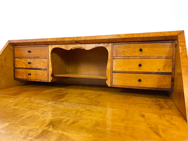 WMK I Besonders schöner skandinavischer Mid-Century Sekretär aus vollem Holz mit Intarsien