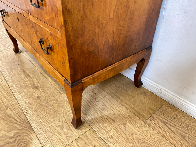 WMK I Besonders schöner skandinavischer Mid-Century Sekretär aus vollem Holz mit Intarsien