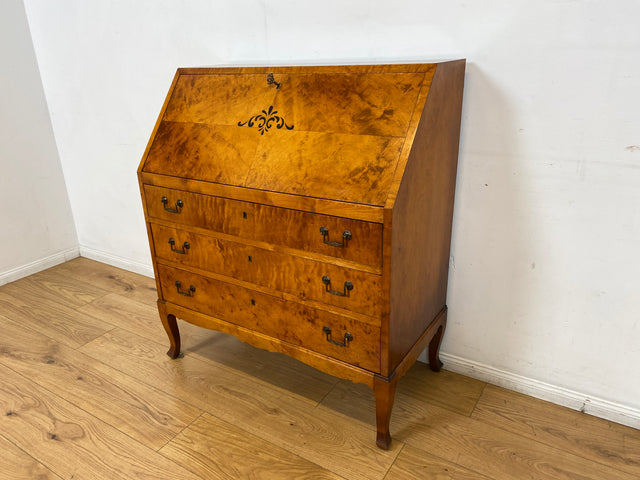 WMK I Besonders schöner skandinavischer Mid-Century Sekretär aus vollem Holz mit Intarsien