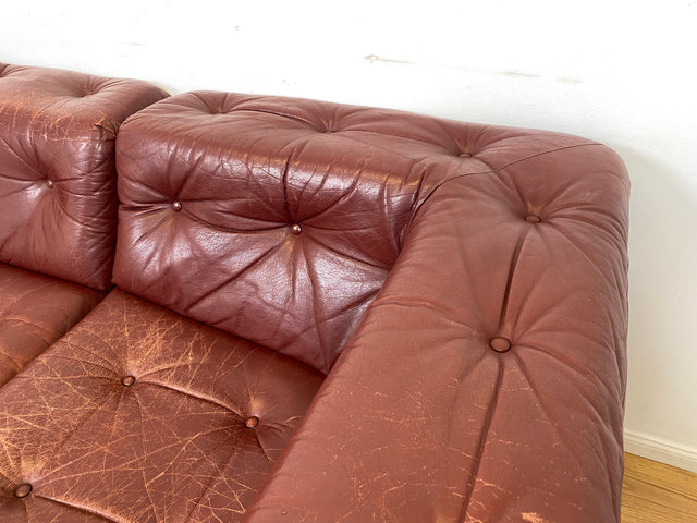 WMK I Gemütliches skandinavisches 70er Jahre Modular Sofa mit Echtleder Bezug & charaktervoller Patina