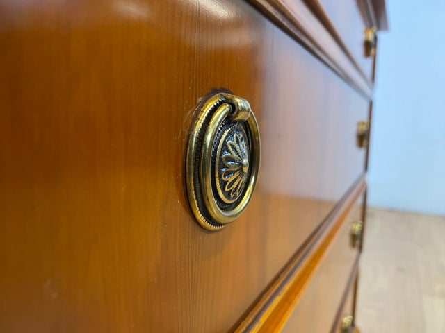 Hochwertige Stilmöbel Kommode , ein Original von Heldense im Stile des Biedermeier mit Schubladen