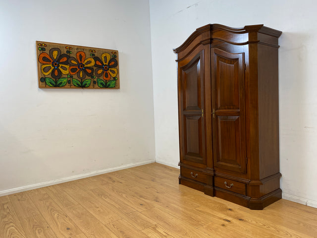 Hochwertiger Vintage Kleiderschrank in antikem Stil mit Schubladen