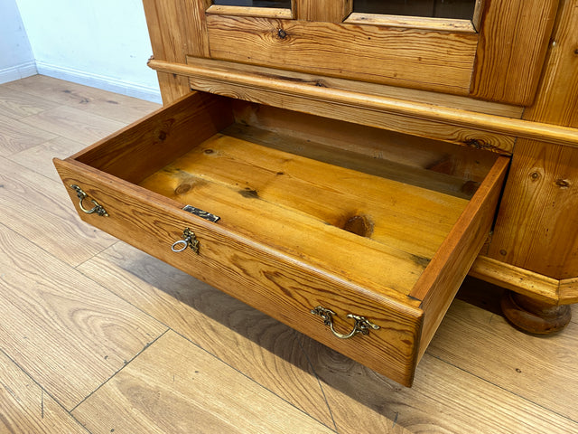 WMK I Eleganter antiker Schrank aus massivem Kiefernholz mit Glastüren & Schublade I Wäscheschrank Kleiderschrank Vitrinenschrank Vitrine Bauernschrank Vertiko Gründerzeit I