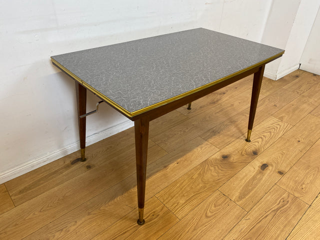 Sehr gut erhaltener auszieh- & höhenverstellbarer Mid-Century Tisch mit pflegeleichter Resopal Tischplatte I Multifunktionstisch Küchentisch Esstisch Couchtisch Retro Vintage 50er 60er I