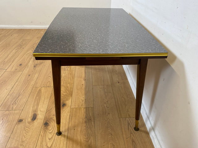 Sehr gut erhaltener auszieh- & höhenverstellbarer Mid-Century Tisch mit pflegeleichter Resopal Tischplatte I Multifunktionstisch Küchentisch Esstisch Couchtisch Retro Vintage 50er 60er I