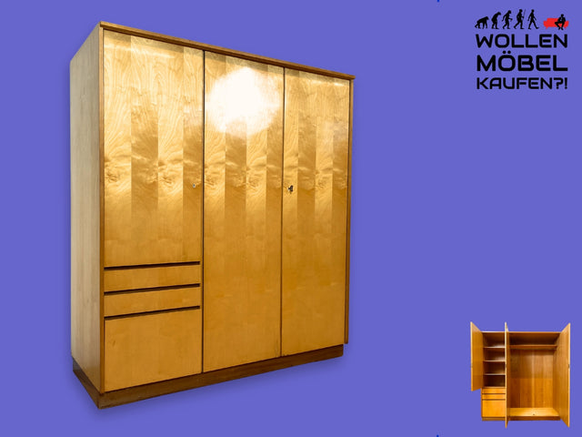 WMK I Stilvoller heller 60er Jahre Kleiderschrank mit Schubladen und Fach