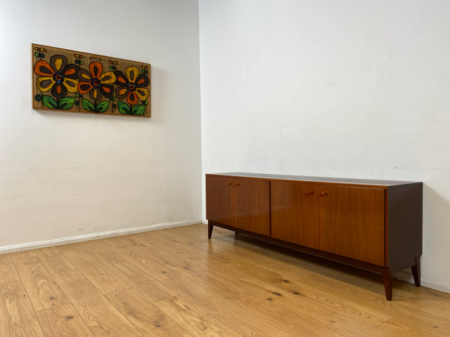 WMK I Elegantes und sehr gut erhaltenes langes Sideboard aus 1970