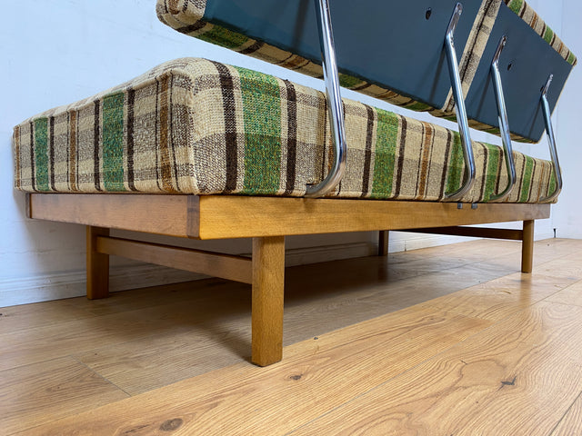 WMK I Berühmtes und sehr gut erhaltenes Mid-Century Designersofa Stella von Knoll mit freundlichem kariertem Bezug I Daybed Sofa Couch Schlafsofa Schlafcouch Liege Sitzgarnitur Vintage 60er Berlin