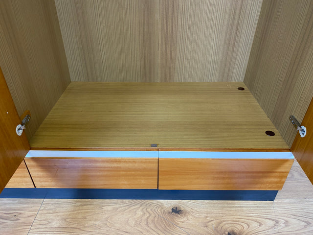 WMK I Das Glanzstück I Perfekt aufgeteilter Mid-Century Kleiderschrank aus 1967 mit Schubladen