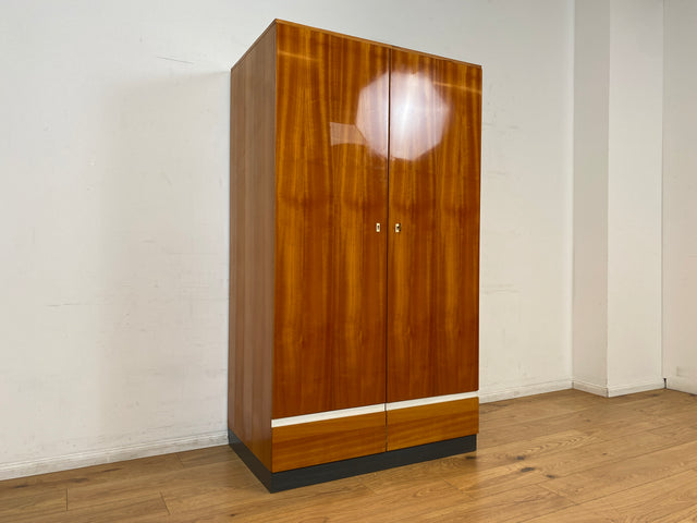 WMK I Das Glanzstück I Perfekt aufgeteilter Mid-Century Kleiderschrank aus 1967 mit Schubladen I Schrank Schlafzimmerschrank Wäscheschrank Wardrobe Vintage Retro 60er 70er I Berlin Leipzig Hamburg