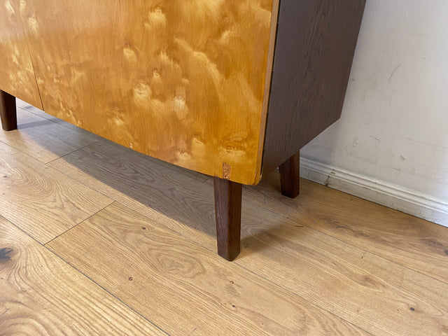 WMK I Formschöne und geräumige Mid-Century Kommode mit zeittypischen konischen Füßen I Sideboard Schrank Anrichte Wäschekommode TV Lowboard Rockabilly Vintage 50er 60er I Berlin Leverkusen Wiesbaden