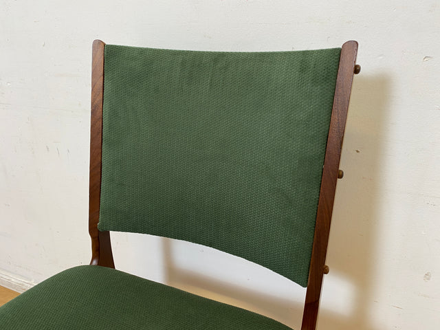WMK I Set aus 6 skandinavischen Designer Stühlen von Erik Buck aus Nussbaum mit grünem Stoffbezug