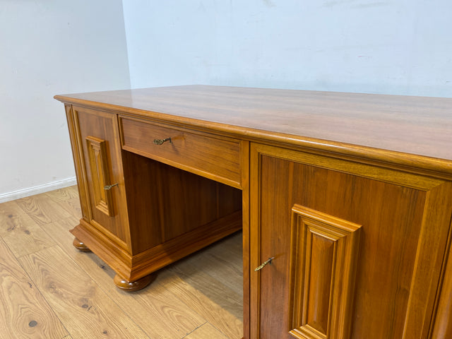 WMK I Hochwertiger Vintage 2-Personen Schreibtisch im Antiken Stil in Nussbaum