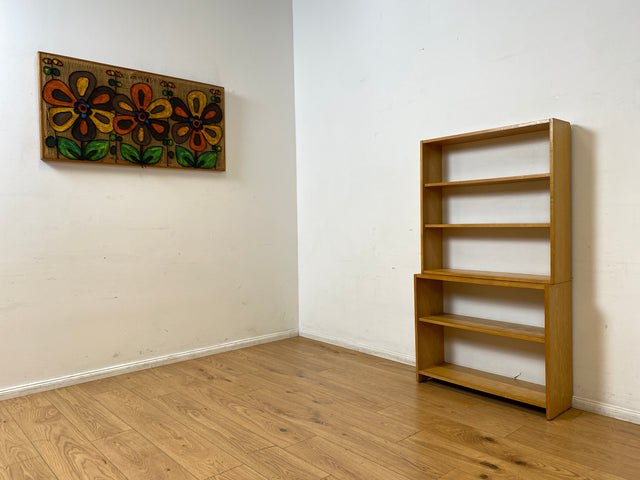WMK I Schlichtes helles 60er Jahre Bücherregal I Zweiteilig, in Eiche mit weißer Rückwand I