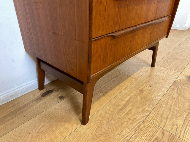 Das Highlight I Rare skandinavische Mid-Century Schminkkommode in Teakholz mit Schubladen & Spiegel I Kommode Sideboard Schminktisch Wäschekommode Frisierkommode Danish Design Vintage I