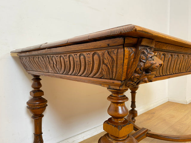 WMK I Wunderschöner antiker Esstisch aus massiver Eiche mit handverziertem Tischgestell, um 1900