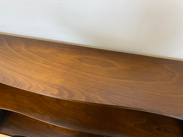 WMK I Elegantes kleines dunkles 60er Jahre Bücherregal im antiken Stil mit Cabriole-Füßen I Regal Holzregal Bücherschrank Blumenregal Chippendale Barock Vintage 50er I Berlin Heidelberg Bayern Bremen