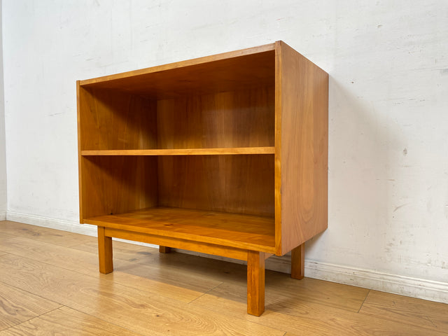 WMK I Versand möglich I Minimalistische helle 60er Jahre Regal Kommode aus vollem Holz