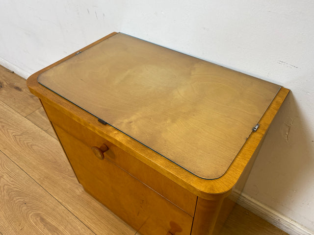 WMK I 1/2 Schöner & gut erhaltener heller 50er Jahre Nachttisch aus vollem Holz I Nachtkommode Nachtschrank Nachtschränkchen Kommode Beistelltisch Mid-Century Vintage Retro I Berlin Leipzig Hannover