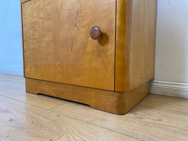 WMK I 1/2 Schöner & gut erhaltener heller 50er Jahre Nachttisch aus vollem Holz I Nachtkommode Nachtschrank Nachtschränkchen Kommode Beistelltisch Mid-Century Vintage Retro I Berlin Leipzig Hannover