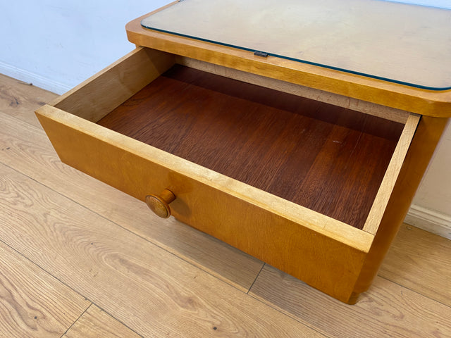 WMK I 1/2 Schöner & gut erhaltener heller 50er Jahre Nachttisch aus vollem Holz I Nachtkommode Nachtschrank Nachtschränkchen Kommode Beistelltisch Mid-Century Vintage Retro I Berlin Leipzig Hannover