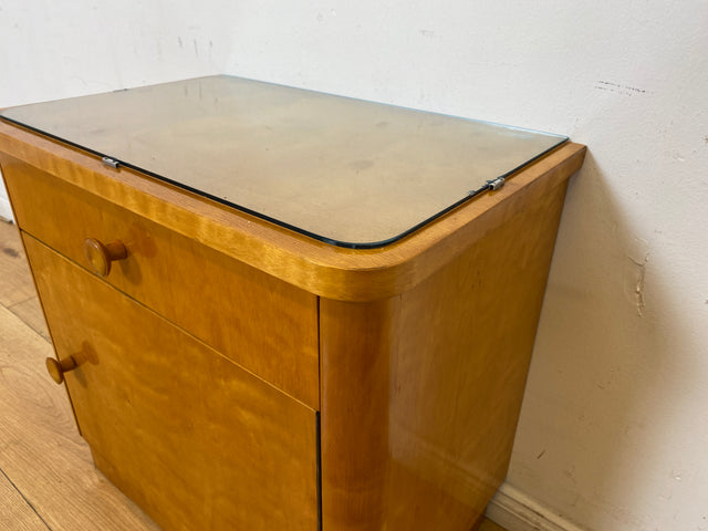 WMK I 1/2 Schöner & gut erhaltener heller 50er Jahre Nachttisch aus vollem Holz I Nachtkommode Nachtschrank Nachtschränkchen Kommode Beistelltisch Mid-Century Vintage Retro I Berlin Leipzig Hannover