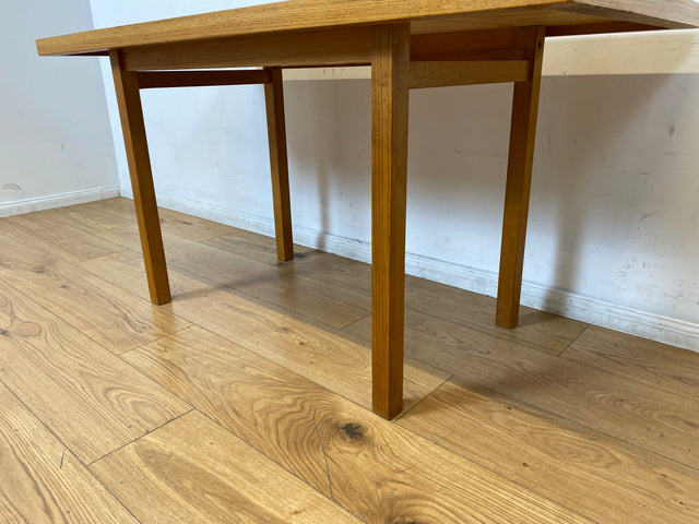 WMK I Versand möglich I Minimalistischer und gut erhaltener heller 60er Jahre Couchtisch in Eichenholz