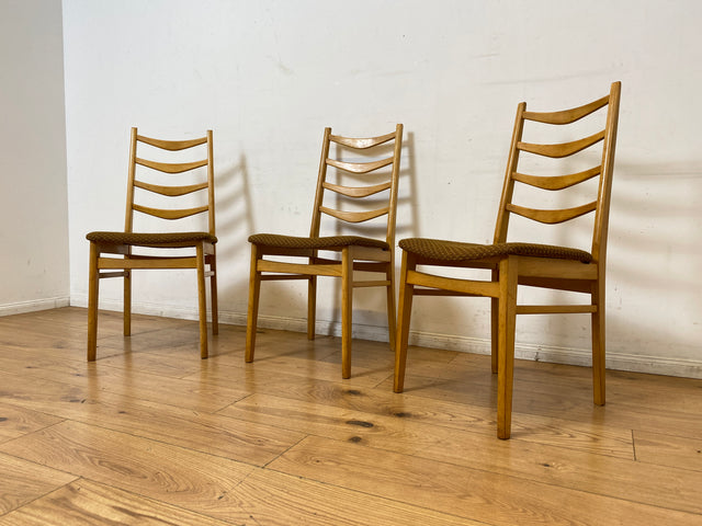 WMK I Versand möglich I 1/3 Formschöner heller 60er Jahre Stuhl mit braunem Originalbezug