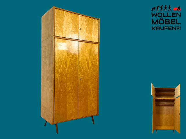 WMK I Stilvoller und geräumiger heller Mid-Century Kleiderschrank aus 1965 mit Aufsatz und konischen Füßen I Schrank Schlafzimmerschrank Wardrobe Flurschrank Vintage 50er 60er I Berlin Hamburg Halle (Kopie)