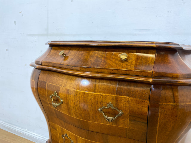WMK I Wunderschöne kleine 60er Jahre Bauchkommode im Stile des Barock mit Schubladen und Intarsien