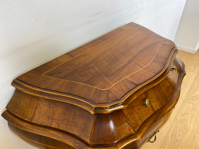 WMK I Wunderschöne kleine 60er Jahre Bauchkommode im Stile des Barock mit Schubladen und Intarsien