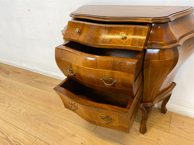 WMK I Wunderschöne kleine 60er Jahre Bauchkommode im Stile des Barock mit Schubladen und Intarsien